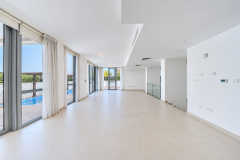 Villa de 5 dormitorios en Al Raha Beach, UAE No. 215356