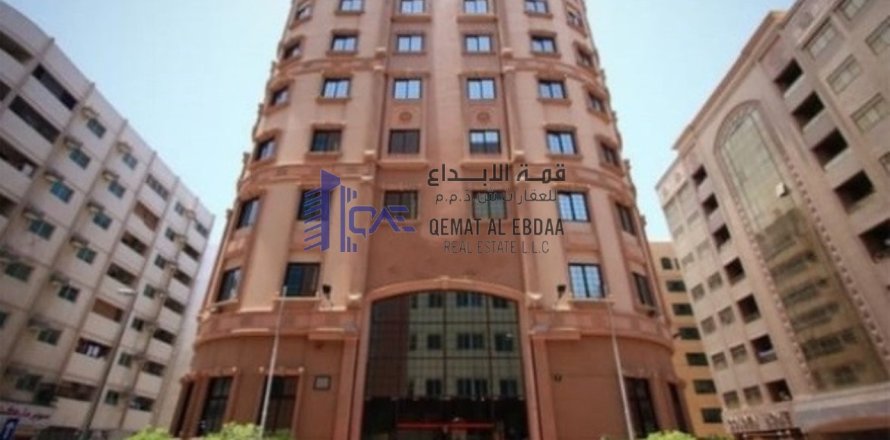 3901.93m² Properties in Dubai, UAE No. 711