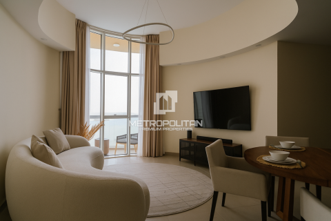 Apartment de 2 dormitorios en Azizi Star, UAE No. 128339 13