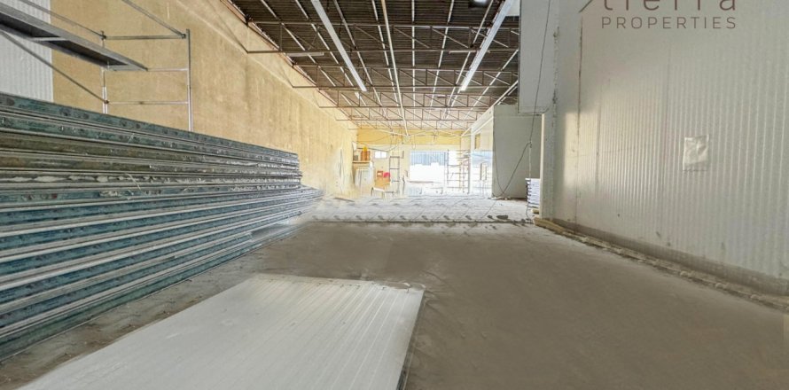 Warehouse de 418.1m² en Al Quoz, UAE No. 38869