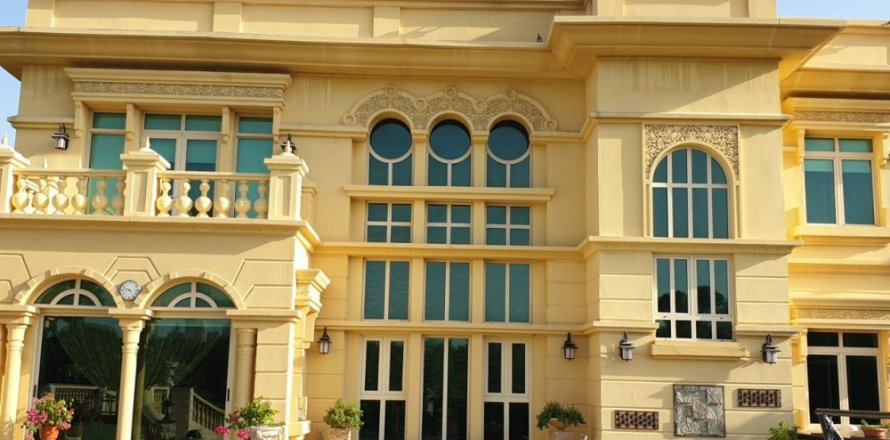 Villa de 5 dormitorios en Jumeirah Islands, UAE No. 1013
