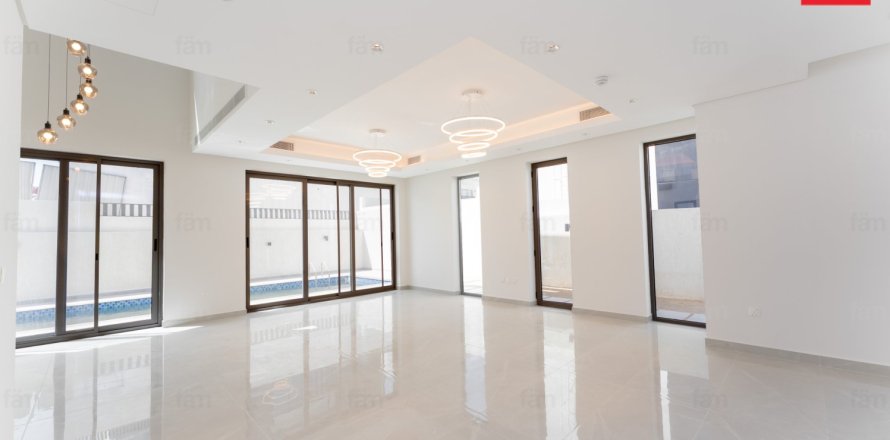 Villa de 5 dormitorios en Al Furjan, UAE No. 152846