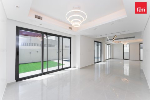 Villa de 5 dormitorios en Al Furjan, UAE No. 152846 3