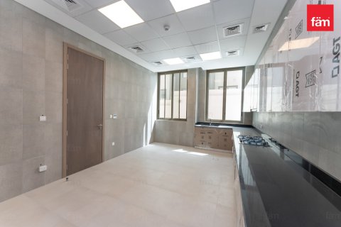 Villa de 5 dormitorios en Al Furjan, UAE No. 152846 8
