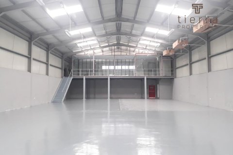 492.4m² Warehouse in Al Quoz, UAE No. 38853 3