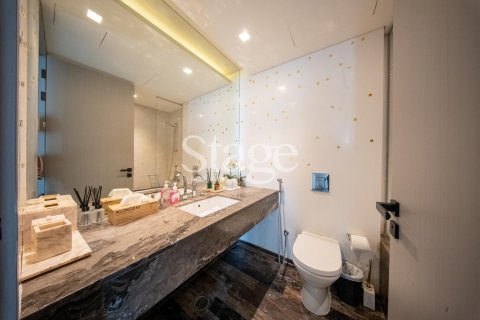 Apartment de 3 dormitorios en DAMAC HEIGHTS Dubai Marina, UAE No. 226780 9