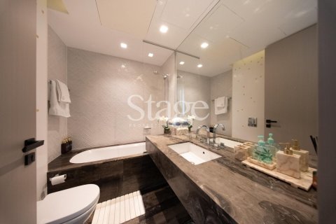 Apartment de 3 dormitorios en DAMAC HEIGHTS Dubai Marina, UAE No. 226780 4