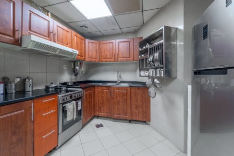 Квартира с 2 спальнями в Jumeirah Islands, ОАЭ №217080 8