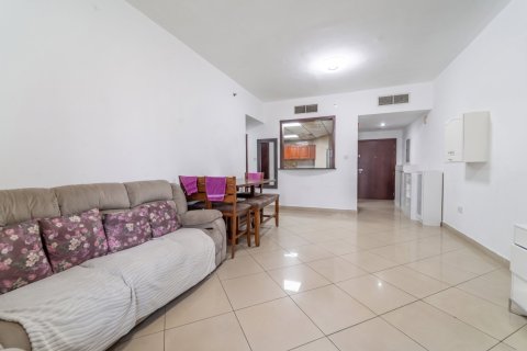 Квартира с 2 спальнями в Jumeirah Islands, ОАЭ №217080 4