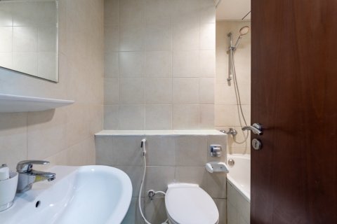 Квартира с 2 спальнями в Jumeirah Islands, ОАЭ №217080 16