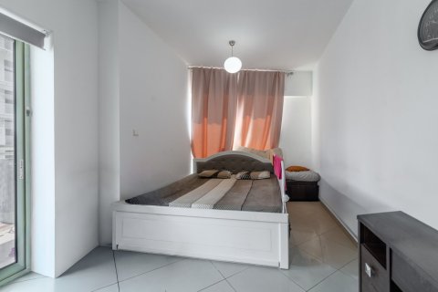 Квартира с 2 спальнями в Jumeirah Islands, ОАЭ №217080 11
