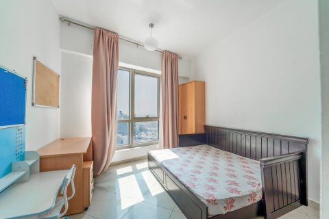Квартира с 2 спальнями в Jumeirah Islands, ОАЭ №217080 13