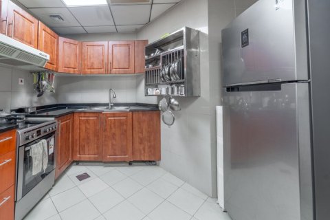 Квартира с 2 спальнями в Jumeirah Islands, ОАЭ №217080 10