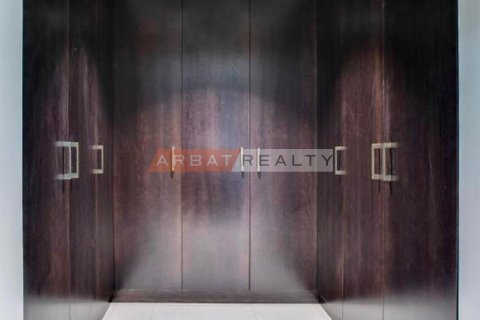 Apartment de 3 dormitorios en The Crescent, UAE No. 220381 12