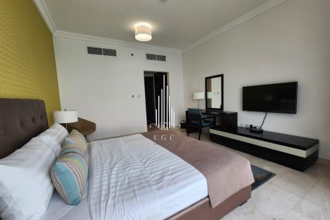 Apartment de 2 dormitorios en Corniche Road, UAE No. 34478 7