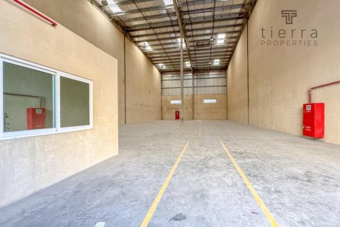587.1مربع، مستودع في Phase 2, الإمارات العربية المتحدة رقم 47605 13