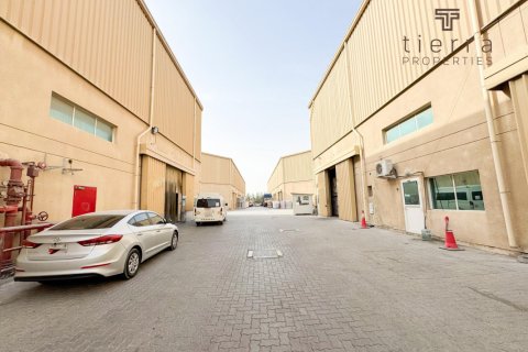 587.1مربع، مستودع في Phase 2, الإمارات العربية المتحدة رقم 47605 12