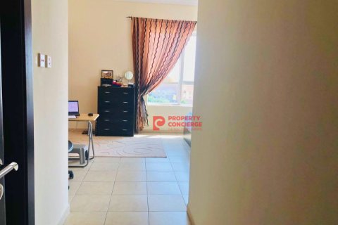 Apartment de 2 dormitorios en Jumeirah Lake Towers, UAE No. 39673 9