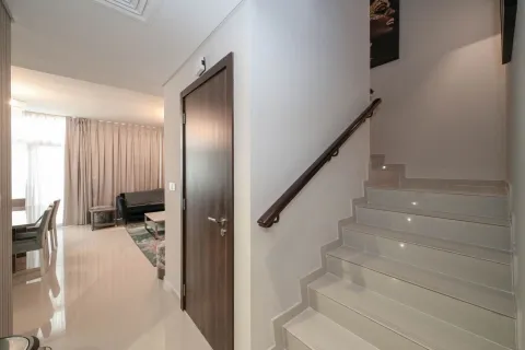 3 bedrooms Townhouse in Dubai, UAE No. 219098 10