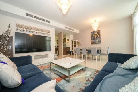 3 bedrooms Townhouse in Dubai, UAE No. 219098