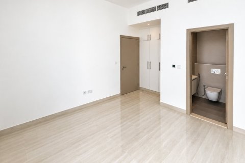 Villa de 4 dormitorios en Dubai Sports City, UAE No. 215363 8