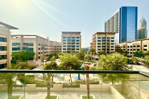 Apartment de 3 dormitorios en Greens, UAE No. 221720