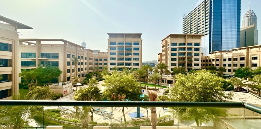 Apartment de 3 dormitorios en Greens, UAE No. 221720