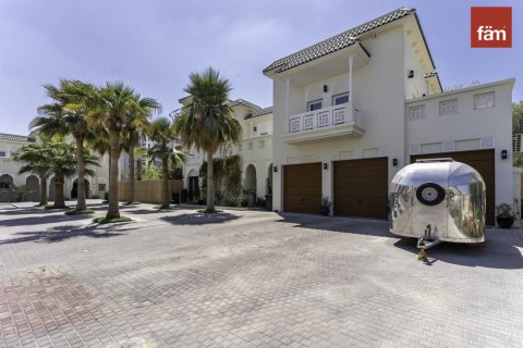 6 bedrooms Villa in Al Furjan, UAE No. 165977 27