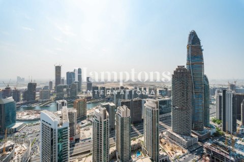 1 bedroom Apartment in Burj Royale, UAE No. 213266 7