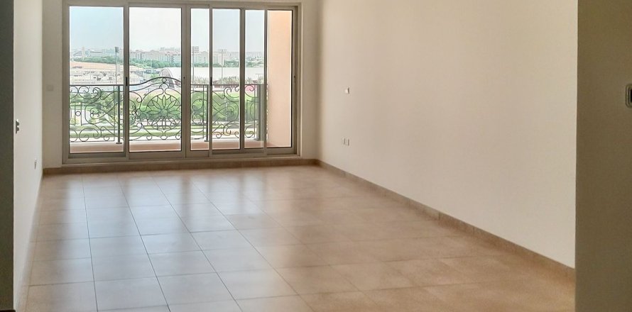 2 bedrooms Apartment in Dubai Sports City, UAE No. 212949