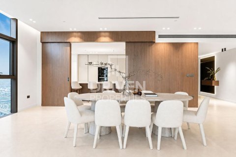 Duplex de 4 dormitorios en Central Park Tower, UAE No. 221420 6