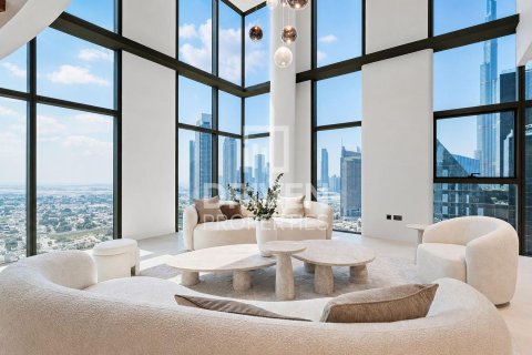 Duplex de 4 dormitorios en Central Park Tower, UAE No. 221420 3