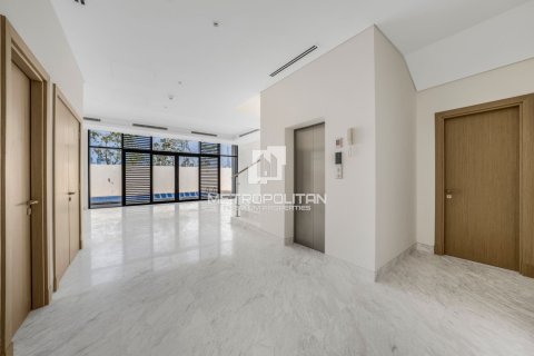 4 bedrooms Villa in District One, UAE No. 128113 4