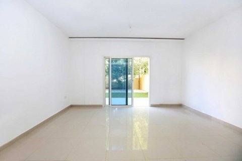 Villa de 2 chambres à Abu Dhabi, UAE No. 172369 13