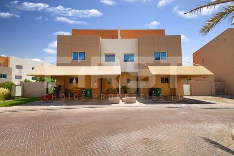 Villa de 2 chambres à Abu Dhabi, UAE No. 172369 4