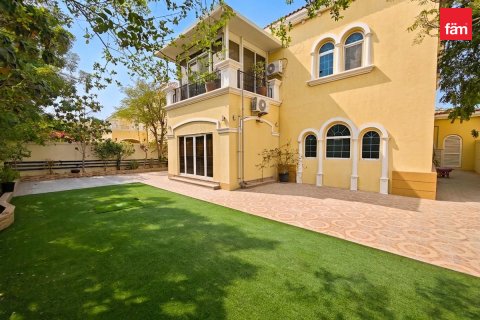 Villa de 3 chambres à Dubai, UAE No. 222102