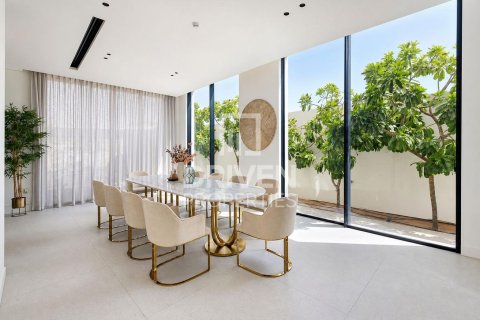 Villa de 5 dormitorios en Al Barsha South, UAE No. 221395 7