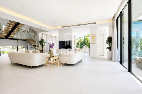 Villa de 5 dormitorios en Al Barsha South, UAE No. 221395 9