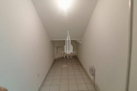 Villa de 4 dormitorios en Abu Dhabi Gate City, UAE No. 49678 24