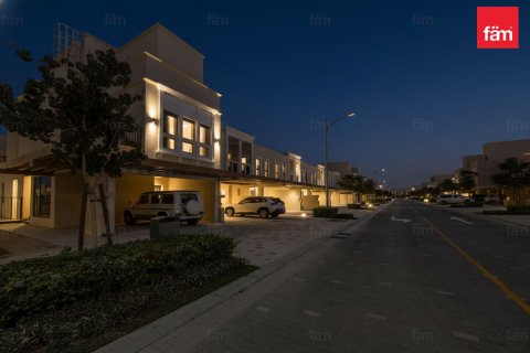 Apartment de 5 dormitorios en Dubai, UAE No. 213338 17