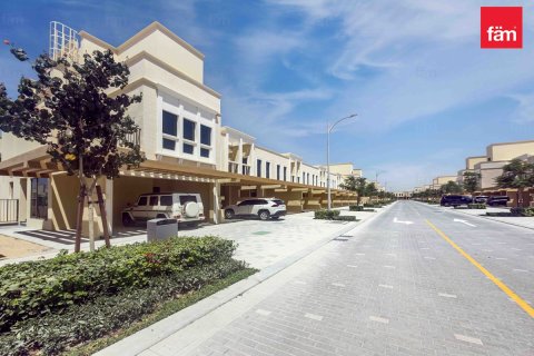 Apartment de 5 dormitorios en Dubai, UAE No. 213338 9