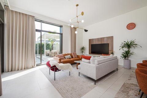 4 bedrooms Villa in Al Furjan, UAE No. 221643 6