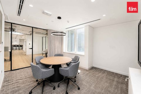 Office de 261m² en Sheikh Zayed Road, UAE No. 159637 4