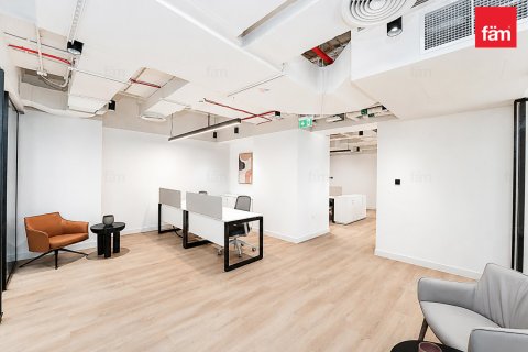 Office de 261m² en Sheikh Zayed Road, UAE No. 159637 14
