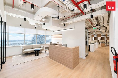 261m² Office in Sheikh Zayed Road, UAE No. 159637