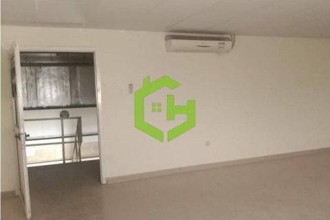 Warehouse de 520.3m² à Al Khawaneej, UAE No. 20745 8