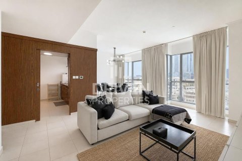 Apartment de 2 dormitorios en The Residences, UAE No. 201255 3