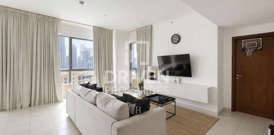 Apartment de 2 dormitorios en The Residences, UAE No. 201255
