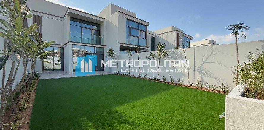 Townhouse de 2 dormitorios en Abu Dhabi, UAE No. 141749