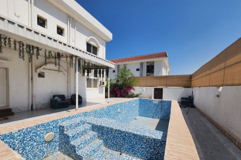 4 bedrooms Villa in Al Heerah, UAE No. 196691
